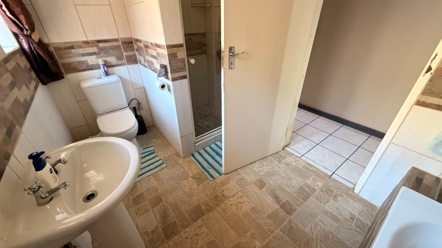 To Let 4 Bedroom Property for Rent in Die Bult North West